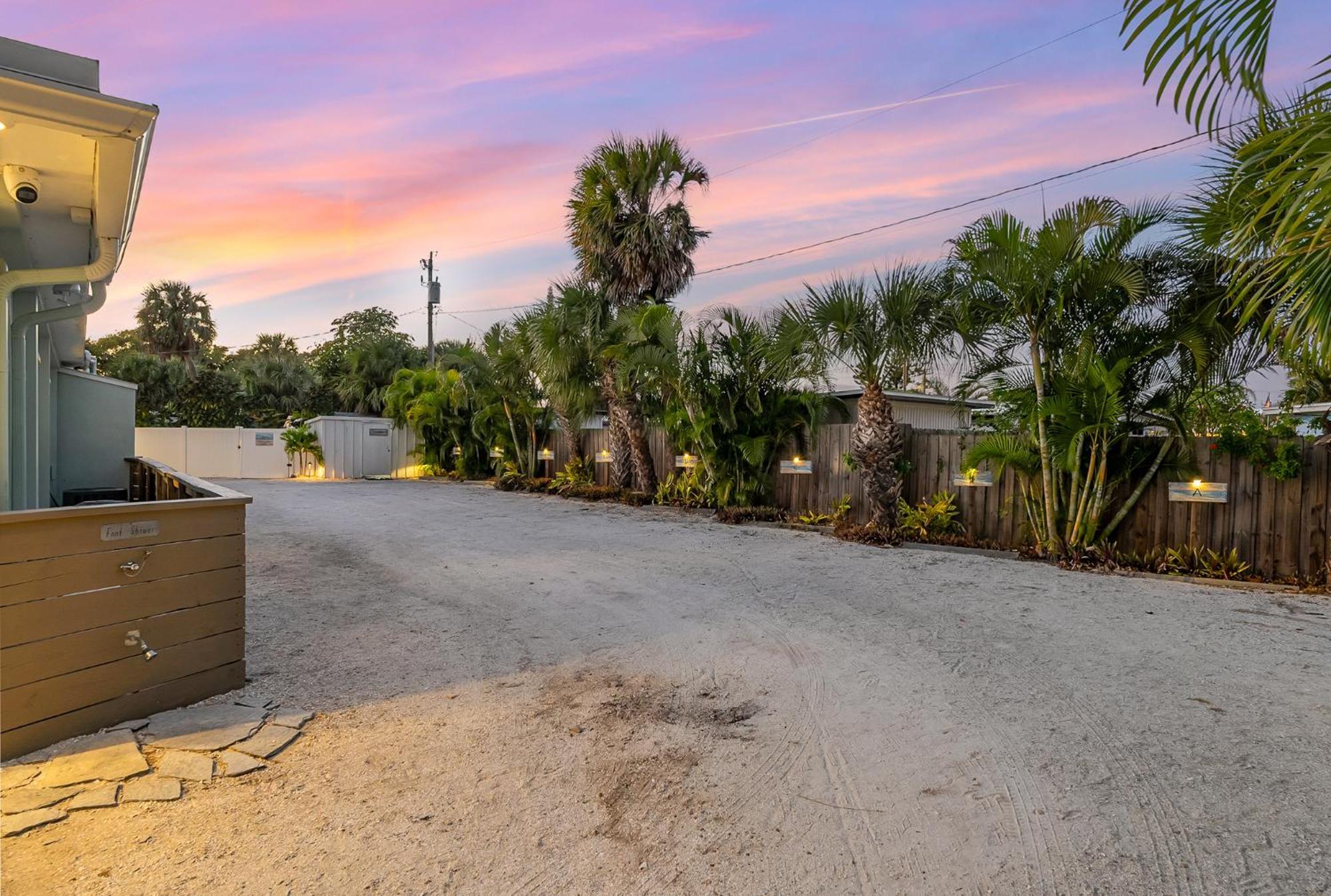 Boutique Vacation Rental Complex At Beach Cocoa Beach Bagian luar foto