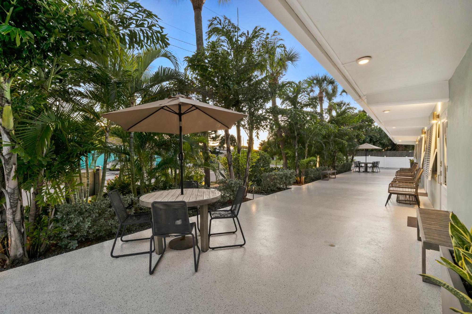 Boutique Vacation Rental Complex At Beach Cocoa Beach Bagian luar foto